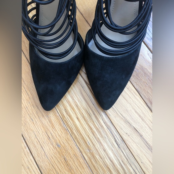 BCBG GENERATION-Caliko suede strappy elastic pumps. Size 6M. Black - Picture 12 of 16